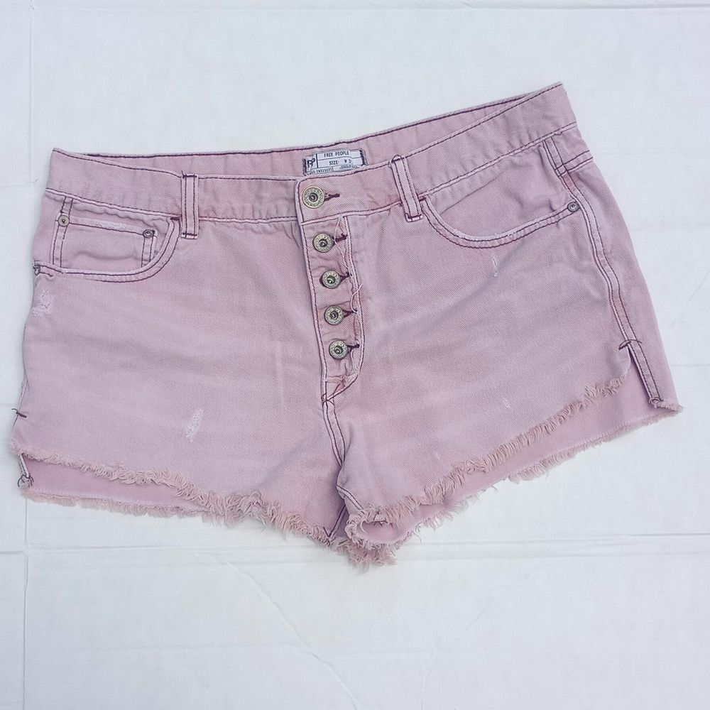 Size 31 pastel pink Free People Raw Hem Distressed Button Up Shorts